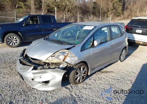 2011 Honda Fit Sport z USA, uszkodzony, nr VIN JHMGE8H54BC011209